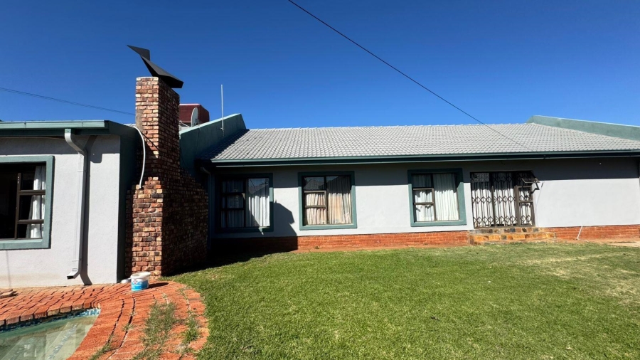 4 Bedroom Property for Sale in El Toro Park Northern Cape